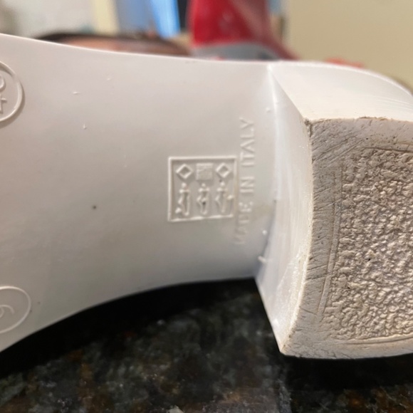 Vintage Authentic BURBERRY rain boots with heel. Size 9 (40) - Picture 8 of 13